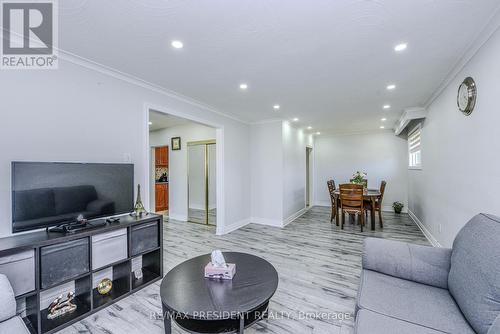 3686 Darla Drive, Mississauga, ON - Indoor Photo Showing Living Room