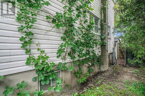 327 Richelieu Avenue, Ottawa, ON - Outdoor