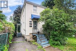 327 RICHELIEU AVENUE  Ottawa, ON K1L 6J8