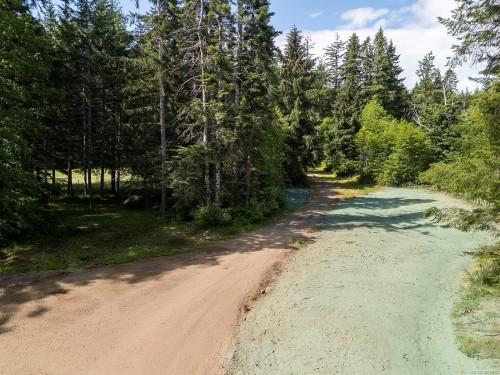 7884 Lenwood Rd, Merville, BC 