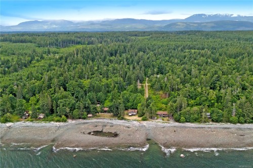 7884 Lenwood Rd, Merville, BC 