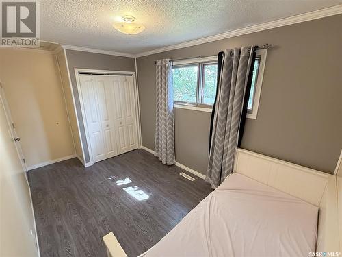 114-116 1St Street E, Climax, SK - Indoor