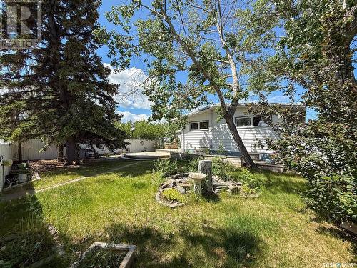 114-116 1St Street E, Climax, SK - Outdoor