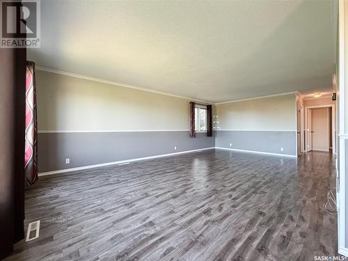 114-116 1St Street E, Climax, SK - Indoor Photo Showing Other Room