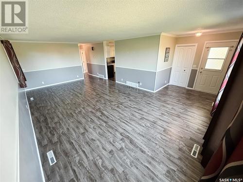 114-116 1St Street E, Climax, SK - Indoor Photo Showing Other Room