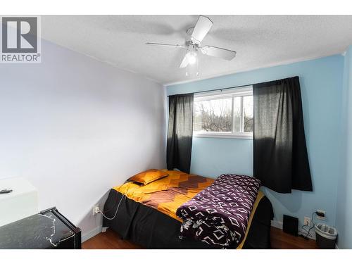 540 Lomond Road, Kelowna, BC - Indoor Photo Showing Bedroom