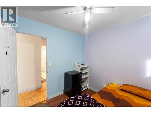 540 Lomond Road, Kelowna, BC - Indoor Photo Showing Bedroom