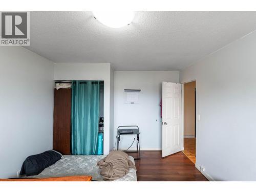 540 Lomond Road, Kelowna, BC - Indoor Photo Showing Bedroom