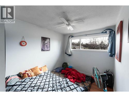 540 Lomond Road, Kelowna, BC - Indoor Photo Showing Bedroom