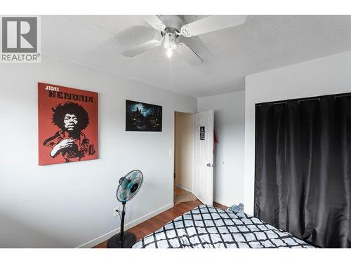 540 Lomond Road, Kelowna, BC - Indoor Photo Showing Bedroom