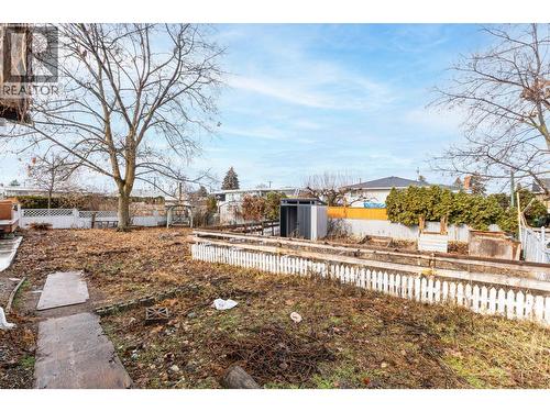 540 Lomond Road, Kelowna, BC - Outdoor