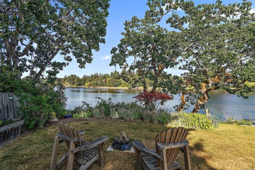 2751 Shoreline Dr, View Royal, BC 