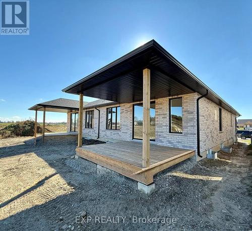 104 Thackeray Way, Minto, ON - Outdoor