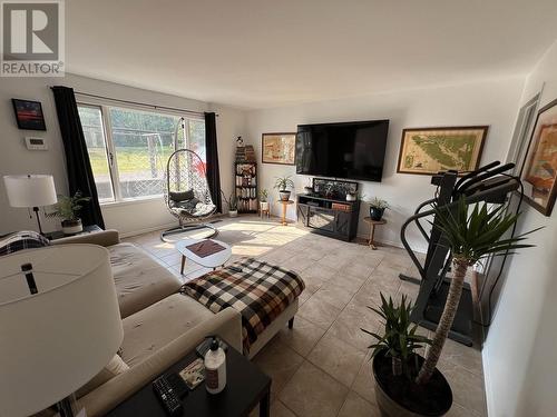 16 Walsh Road, Fort Nelson, BC - Indoor Photo Showing Other Room