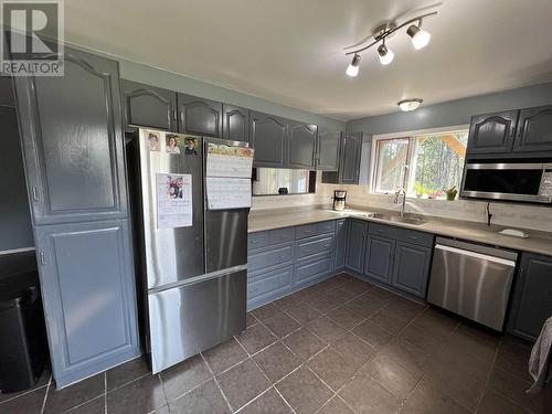 16 Walsh Road, Fort Nelson, BC - Indoor Photo Showing Kitchen