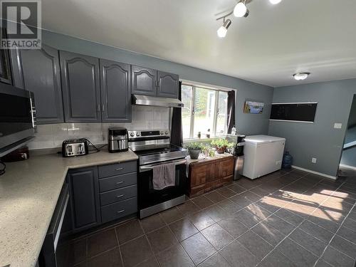 16 Walsh Road, Fort Nelson, BC - Indoor Photo Showing Kitchen