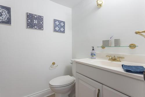 Powder room - 1010-3480 Rue Simpson, Montréal (Ville-Marie), QC - Indoor Photo Showing Bathroom