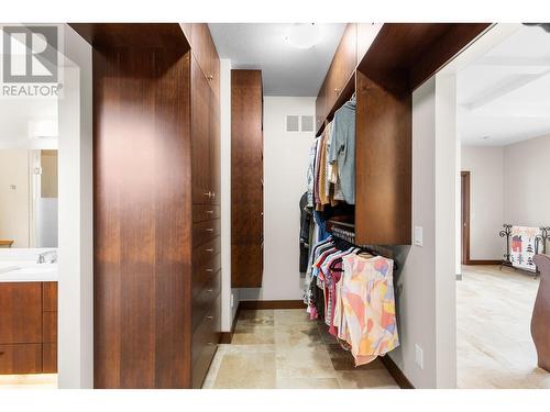 Custom walk in closet - 3318 Vineyard View Drive, West Kelowna, BC - Indoor Photo Showing Other Room