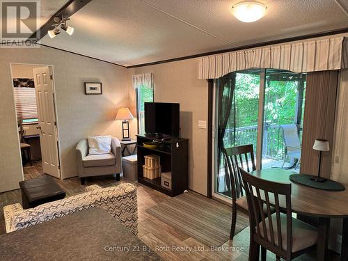 767 Poplar Crescent, Bracebridge (Macaulay), ON - Indoor Photo Showing Other Room