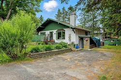 22 Rue Daniel  Saint-Sauveur, QC J0R 1R0