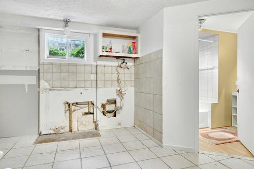 Cuisinette - 22 Rue Daniel, Saint-Sauveur, QC - Indoor