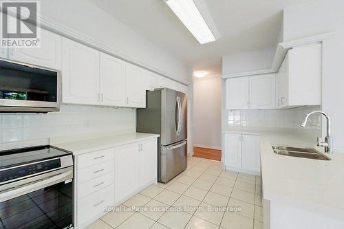 1 Wellford Gate, Brampton (Sandringham-Wellington), ON - Indoor Photo Showing Kitchen With Double Sink