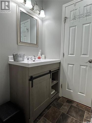 516 First Avenue E, Lampman, SK - Indoor Photo Showing Bathroom