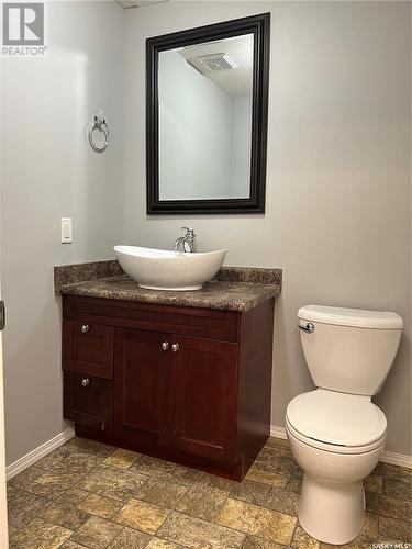 516 First Avenue E, Lampman, SK - Indoor Photo Showing Bathroom