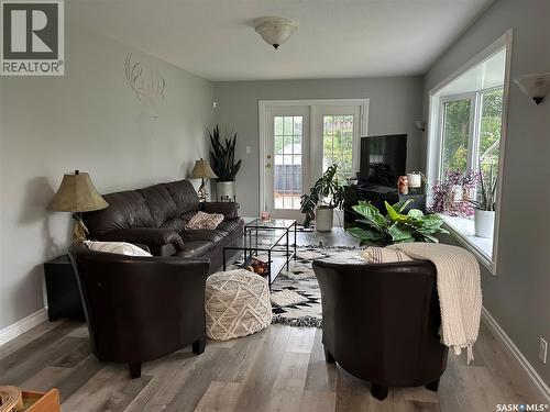 516 First Avenue E, Lampman, SK - Indoor Photo Showing Living Room