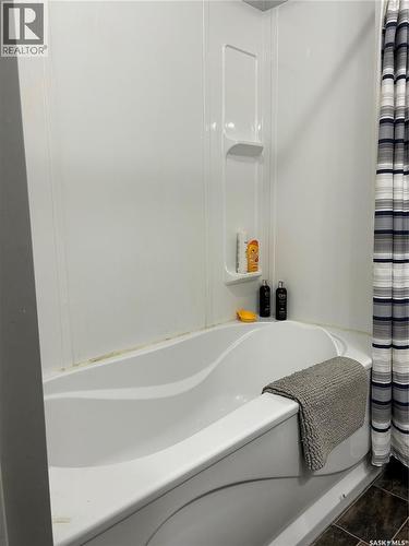 516 First Avenue E, Lampman, SK - Indoor Photo Showing Other Room