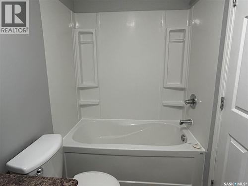 516 First Avenue E, Lampman, SK - Indoor Photo Showing Bathroom