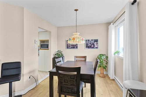 Salle à manger - 202-13 Rue St-Laurent, Beauharnois, QC - Indoor Photo Showing Dining Room