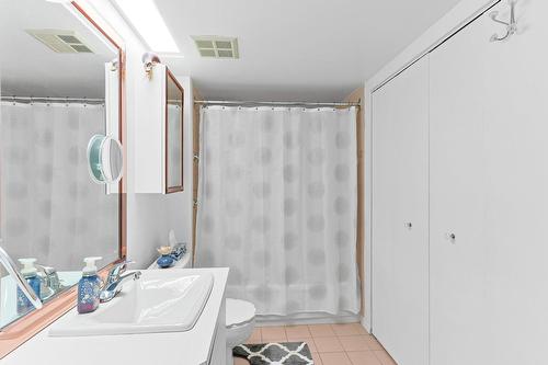 Salle de bains - 202-13 Rue St-Laurent, Beauharnois, QC - Indoor Photo Showing Other Room