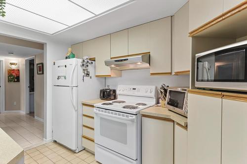 Cuisine - 202-13 Rue St-Laurent, Beauharnois, QC - Indoor Photo Showing Kitchen