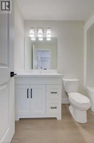 17 Peter Street Unit# 1, Kitchener, ON - Indoor Photo Showing Bathroom