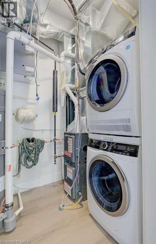 17 Peter Street Unit# 1, Kitchener, ON - Indoor Photo Showing Laundry Room