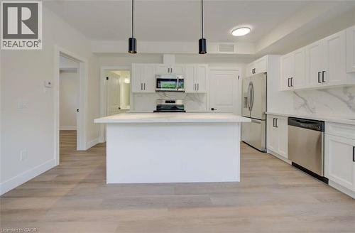 17 Peter Street Unit# 1, Kitchener, ON - Indoor Photo Showing Kitchen With Stainless Steel Kitchen With Upgraded Kitchen