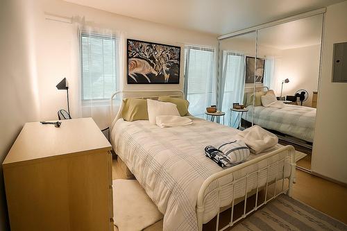 Bedroom - 207-295 Ch. Des Faîtières, Piedmont, QC - Indoor Photo Showing Bedroom