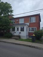 147 Rue Jacques-Cartier N.  Saint-Jean-Sur-Richelieu, QC J3B 6S6
