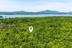 Rue du Plateau  Magog, QC J1X 0M7