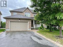 71 CEDAR VALLEY DRIVE  Ottawa, ON K2M 3A3