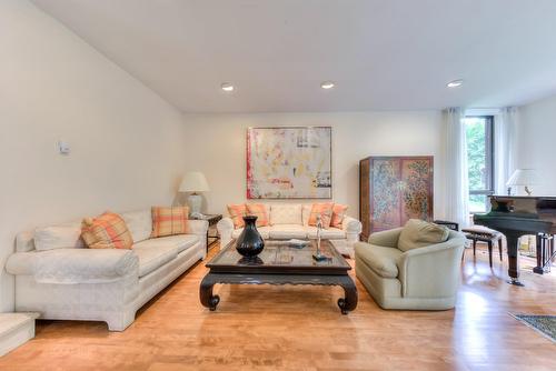 Salon - 2 Av. Shorncliffe, Westmount, QC - Indoor Photo Showing Living Room