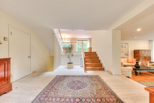 Hall d'entrée/Vestibule - 2 Av. Shorncliffe, Westmount, QC - Indoor Photo Showing Other Room