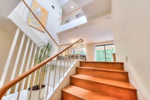 Hall d'entrée/Vestibule - 2 Av. Shorncliffe, Westmount, QC - Indoor Photo Showing Other Room
