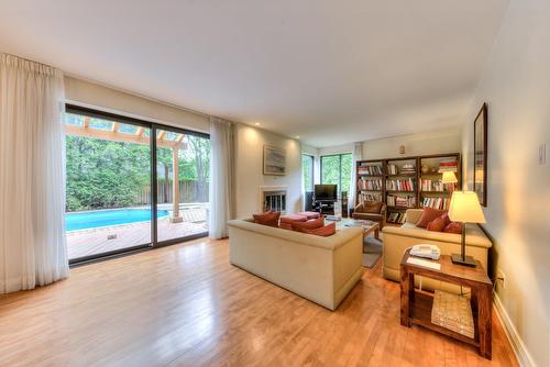 Salon - 2 Av. Shorncliffe, Westmount, QC - Indoor Photo Showing Living Room