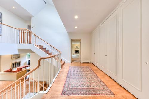 Escalier - 2 Av. Shorncliffe, Westmount, QC - Indoor Photo Showing Other Room