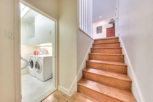 Escalier - 2 Av. Shorncliffe, Westmount, QC - Indoor Photo Showing Laundry Room