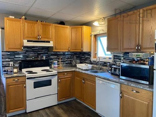 53 Ocean Ave, Dominion, NS 