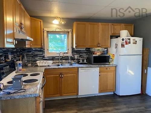 53 Ocean Ave, Dominion, NS 