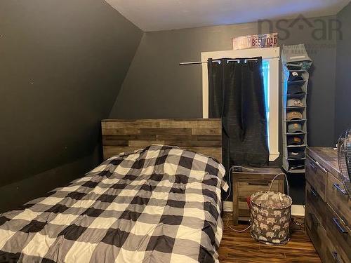 53 Ocean Ave, Dominion, NS 